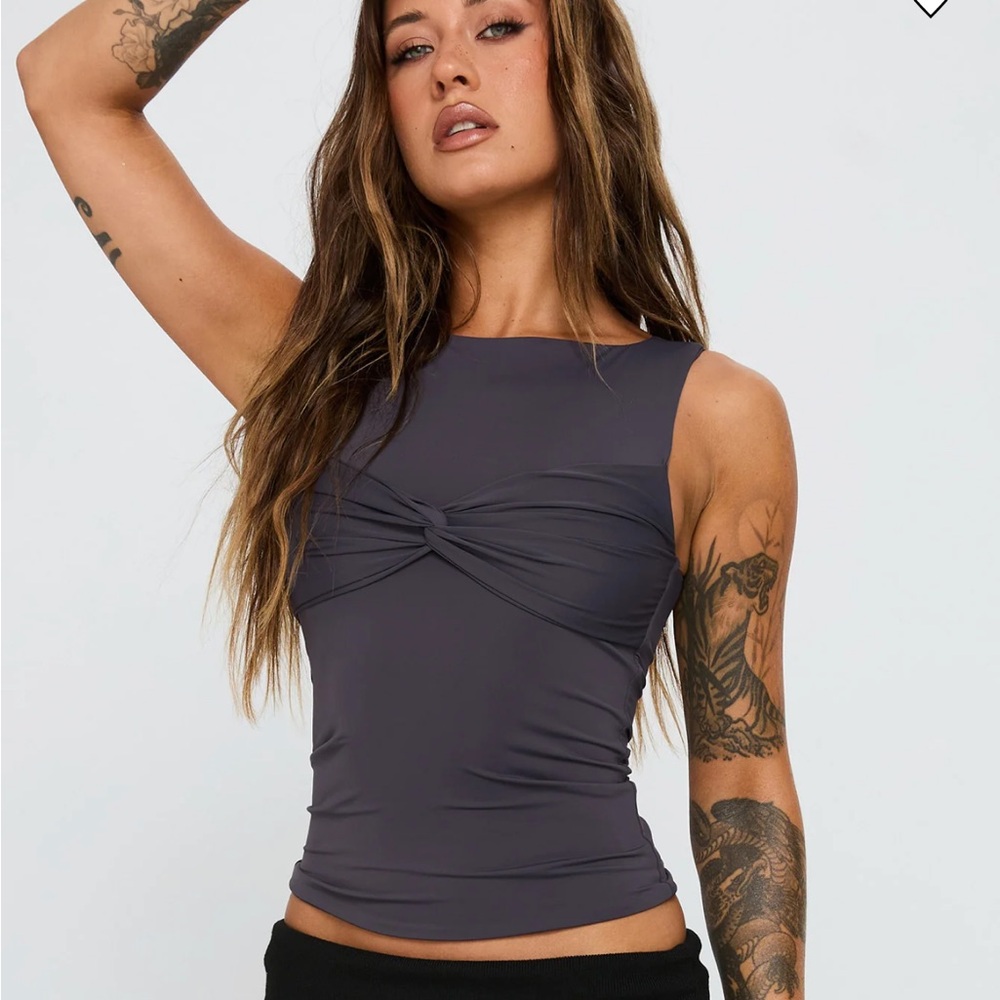 Princess polly top